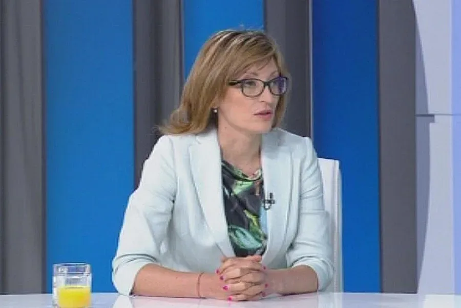 Министър Захариева: Политиката на НАТО за отворени врати трябва да се запази