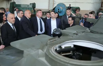 ТЕМА ОТ ДЕНЯ: 1,22 млрд. за БГ бойна техника