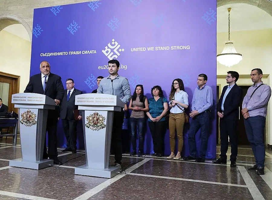 Държавата застана зад Желяз