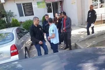 Девет от задържаните служители на ДАИ - Благоевград остават в ареста
