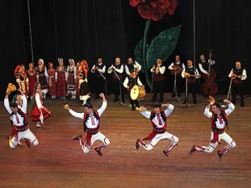 Ансамбъл „Пирин" с благотворителен концерт в Скопие