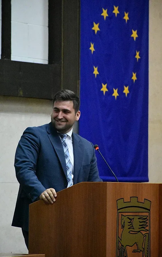 Наш депутат съсипа Европа! Сравнението