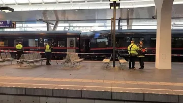 Два влака се удариха, над 30 души са ранени