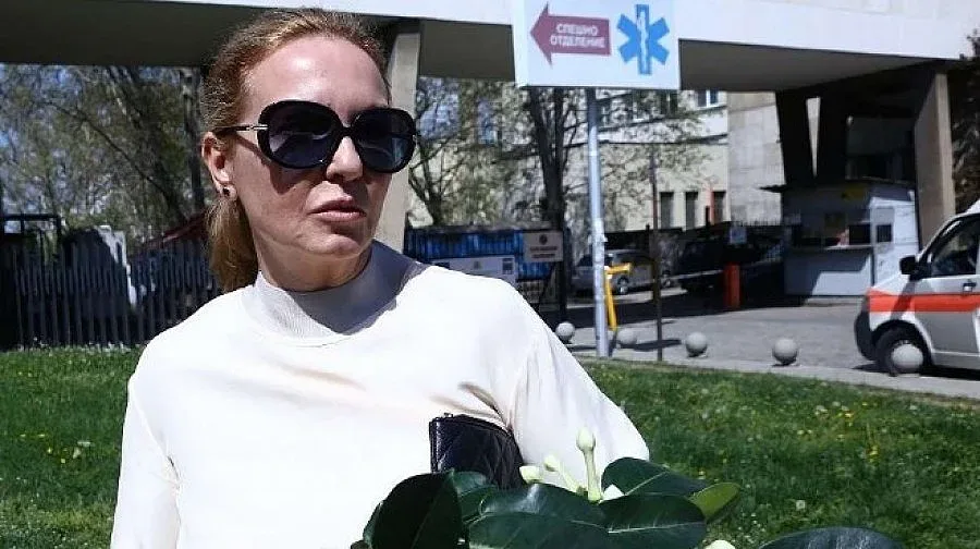 Съпругата на Спас Русев на визитация при пострадалата полицайка