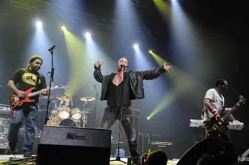 Концертът на Хиподил, Контрол, Ревю и Нова Генерация ще се излъчва директно онлайн