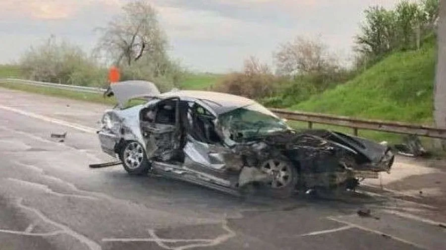 Детенце на 2 г. с опасност за живота след катастрофа на АМ Тракия