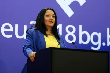 Павлова отчете председателството на България пред ЕП