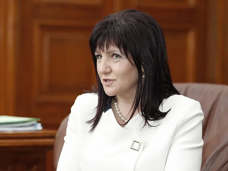 Караянчева преговаря за падане на US визите