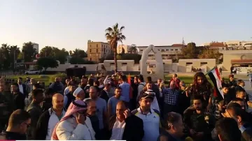 Дамаск - на протест срещу ракетните удари