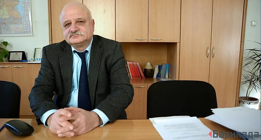 Наказват 14 служители на затворите заради избягалите рецидивисти