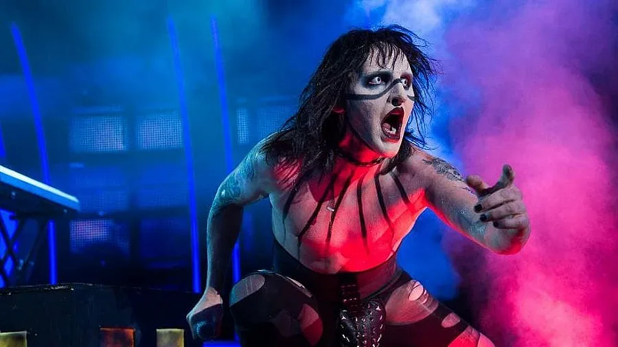 В „Като две капки вода": Рокът поведе срещу чалгата