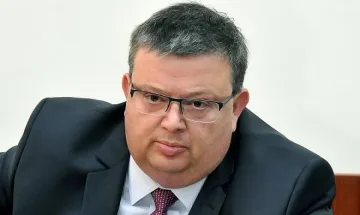 Службите за сигурност проверяват пратка до Цацаров /ОБНОВЕНА/