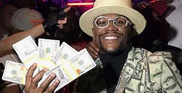 Стрелба срещу Флойд Мейуедър, раниха един от бодигардовете му