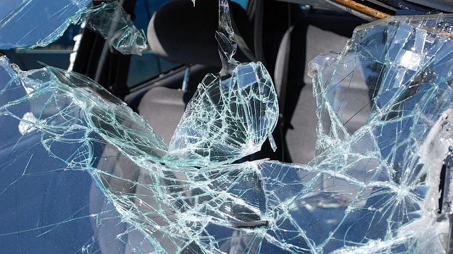 ТИР помете 3 коли край Банско, има жертва и пострадали