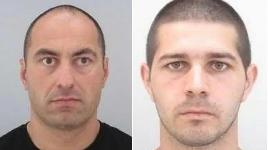 Избягалите затворници стреляли с бойно оръжие