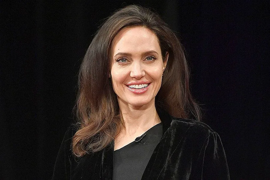 Четири трика за красота от Анджелина Джоли