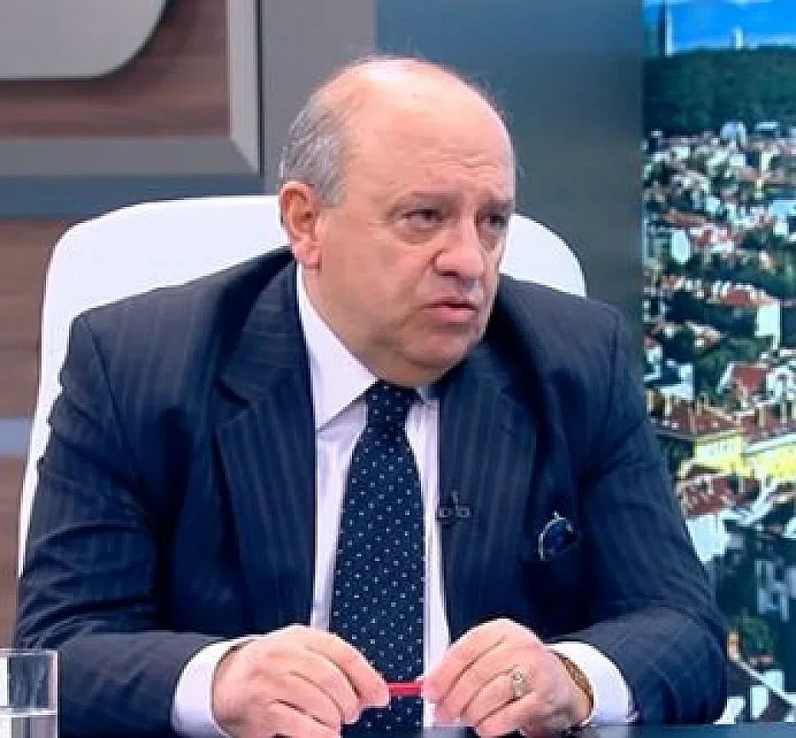 Пелов се крие в София или областта