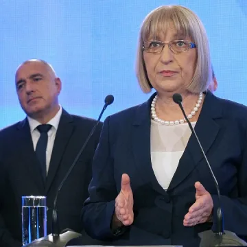 Борисов разпореди на Цачева оставки на шефове на затворите