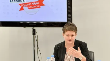 ДИСКУСИЯ НА "СТАНДАРТ". Милена Драгийска: Стартовата заплата в Лидл е 1260 лв.