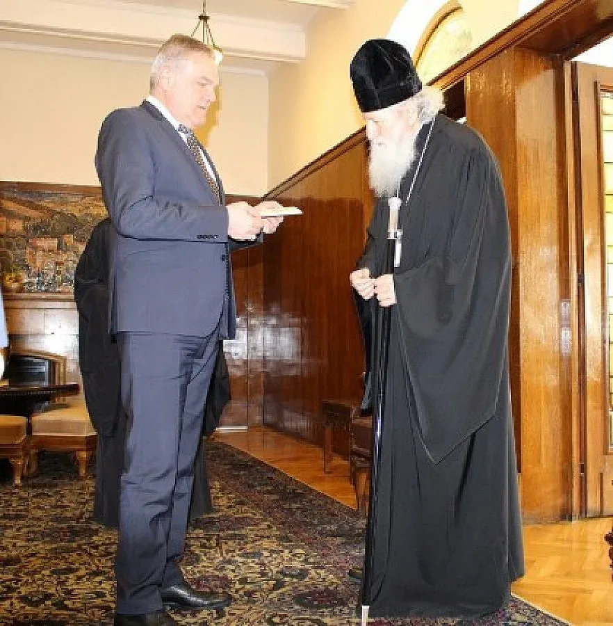 Неофит провери икони за изложба в Москва