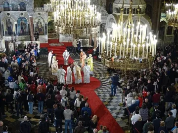 3,2 милиона българи вярват в Бог