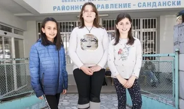 Деца намериха пари на улицата и ги върнаха