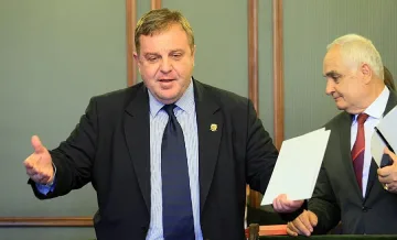Каракачанов: Въздържаме се от гонене на руски дипломати