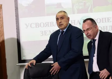 Борисов и Порожанов се срещнаха с фермери