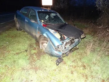 18-годишен водач пострада при катастрофа край гара Кочериново