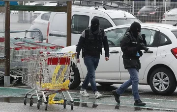 Обвинение за приятелката на терориста, убил четирима във Франция