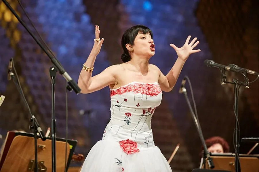 Александрина Пендачанска: На 20 се правех на примадона