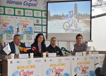 Олимпийски легенди и дипломати повеждат шествието „София кара колело"
