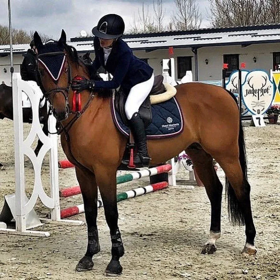 Александра Арабаджиева решително се завръща в конния спорт