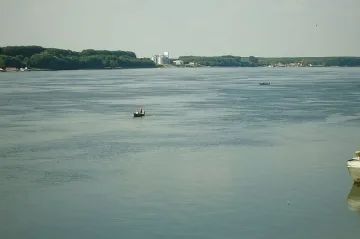 Опасно покачване на нивото на Дунав край Силистра