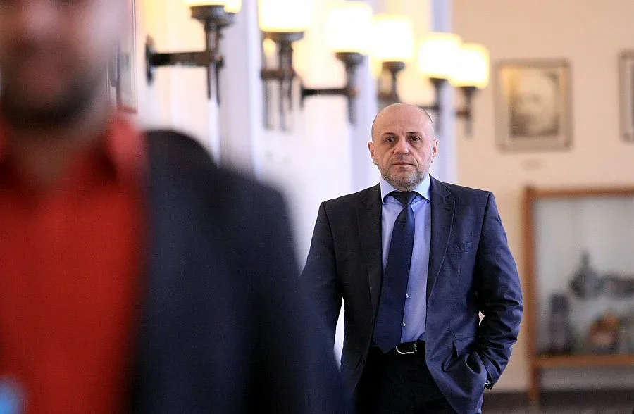 Дончев: Държавата трябва да влезе в ЧЕЗ с минимум 34%