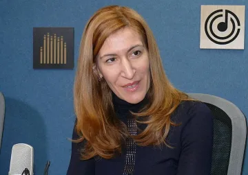 Повече българи избират родината за почивка, отчита министър Ангелкова