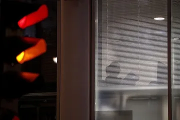 Британските разследващи влязоха в офисите на "Кембридж Аналитика"