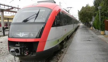 Нощните влакове ще закъсняват с час заради смяната на времето