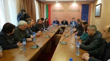 Цветан Цветанов към кметове: ГЕРБ и правителството са твърдо зад вас