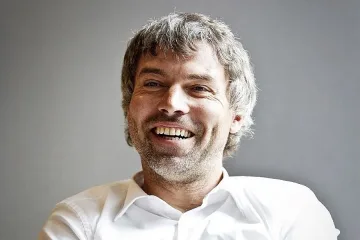 Келнер купува и "Теленор" за 2,8 млрд. евро