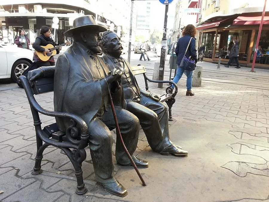 Префасонират площад "Славейков" и "Графа"