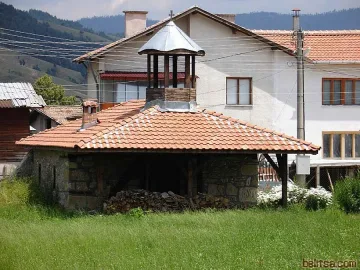 "Свети Димитър" възкръсна като феникс от сметта