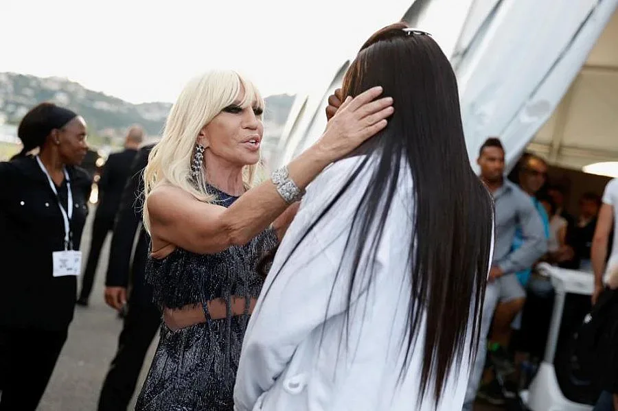 И „Версаче“ казаха „не“ на естествените кожи