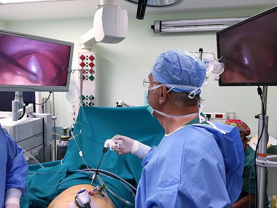 Д-р Евангелос Перакис отново преглежда без пари в „Медлайн"