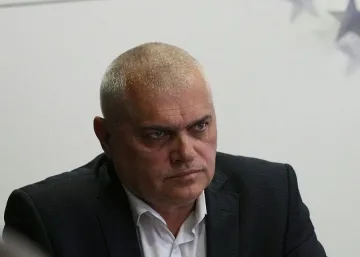 МВР министърът: "Е, чак взривове, запалила се е бъркалка!"