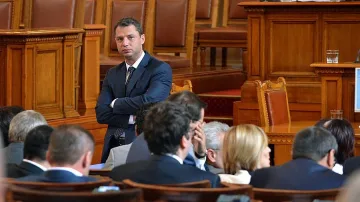 Големи банкови гаранции за търговците на ток