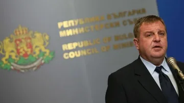 Каракачанов ще участва в среща на министрите на отбраната от формат Б9