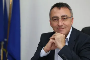 Нишката между родители и образование е скъсана