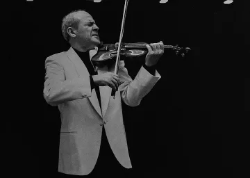 Трима титани обират овации в Русе и София