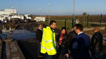 Община Бургас разреши достъпа до моста на централния плаж